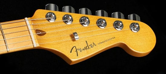 l Gold Foil Logo dell'American Ultra Stratocaster