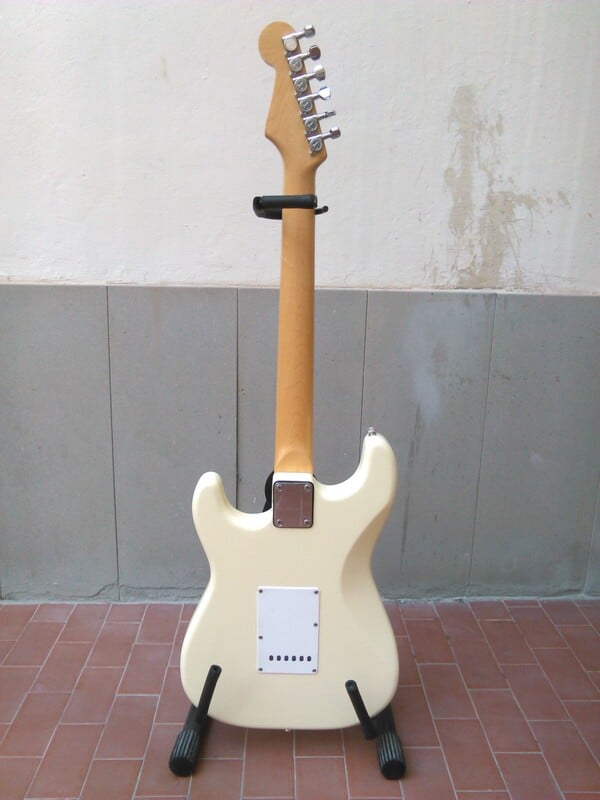 Squier Standard Stratocaster back