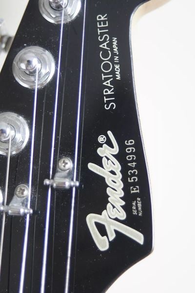 Contemporary Deluxe Stratocaster 027-5800