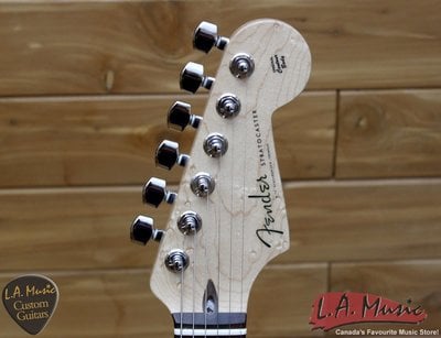 Custom Deluxe Stratocaster headstock