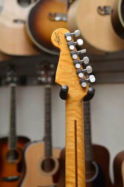 American Custom Stratocaster (2016 model) headstock back