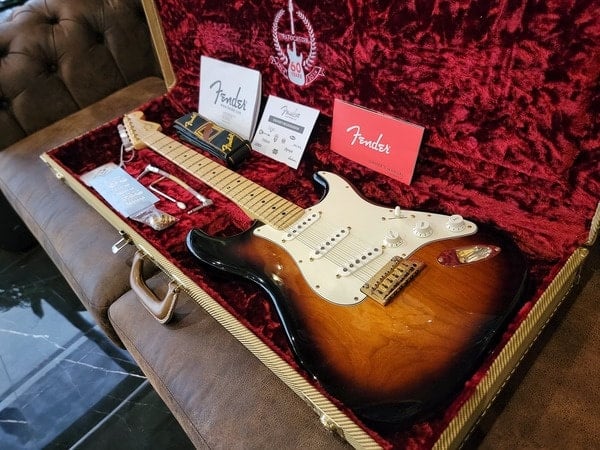 60th anniversary Commemorative Stratocaster