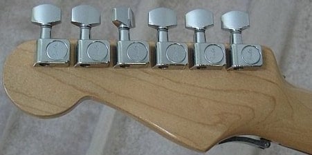Contemporary Deluxe Stratocaster 027-5700
