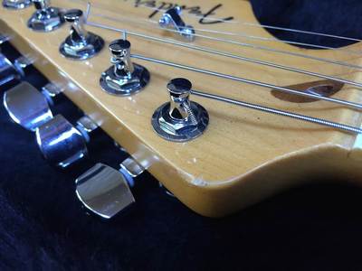American Deluxe Stratocaster V Neck Tuning Machines