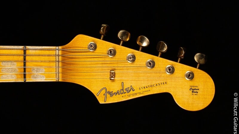 Limited '62 Bone Tone Stratocaster Journeyman Relic headstock