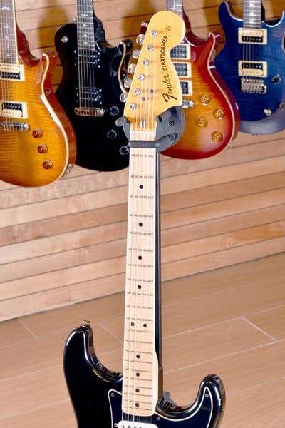 LTD - Q2 Limited 1970 Stratocaster Relic fretboard