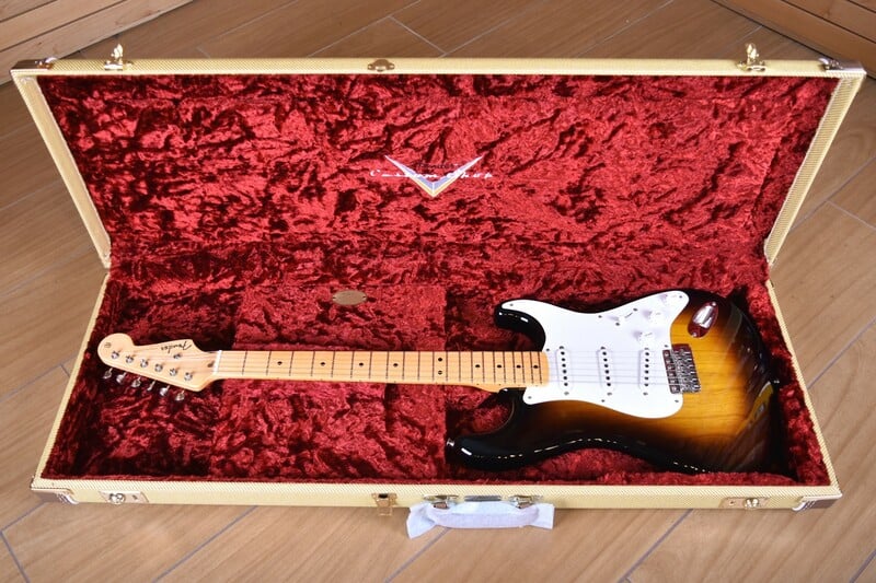 Vintage Custom 1955 Stratocaster with case
