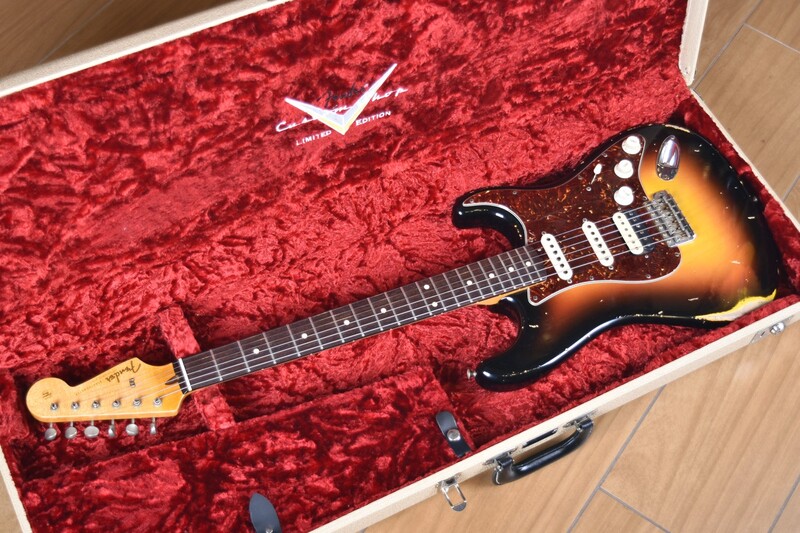 cruz builder select 61 stratocaster relic with case