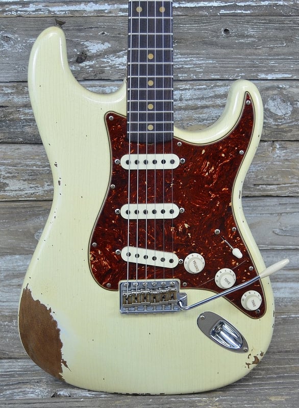 Limited 1960 Roasted Alder Stratocaster Heavy Relic case