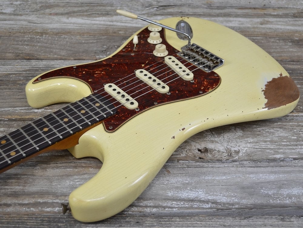 Limited 1960 Roasted Alder Stratocaster Heavy Relic side