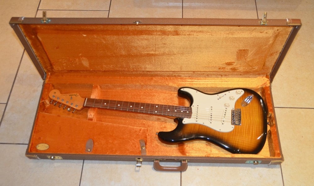 FSR FMT Deluxe Vintage Player 62 stratocaster with Case