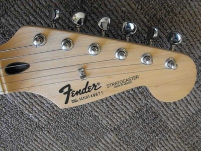 Traditional Stratocaster headstock