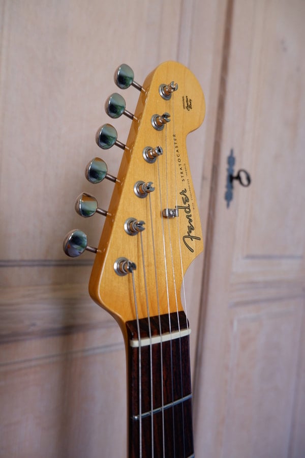 2009 57 62 Stratocaster headstock