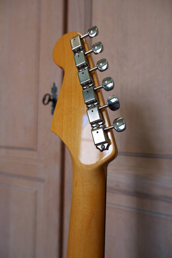 2009 57 62 Stratocaster headstock back