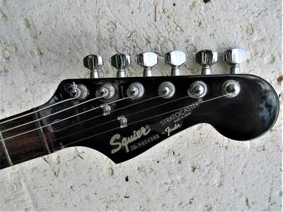 Squier Contemporary Stratocaster 27-6800
