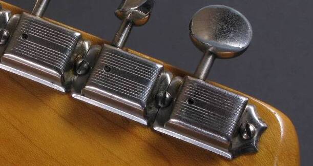 No Line, Closed Shell Kluson tuners, 1951 Esquire. Courtesy of Music Zoo