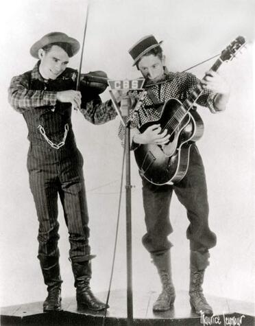Les Paul and Sunny Joe, 1933 (Gibson Gazette)