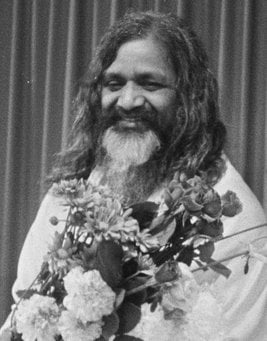 Maharishi Mahesh Yogi (fonte GaHetNa - CC-BY)