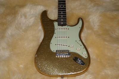 Master Design 1964 Gold Sparkle Relic Stratocaster body