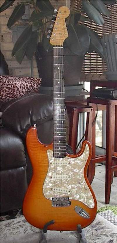 Foto Flame Stratocaster 