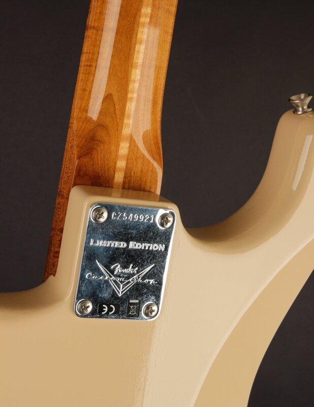 Roasted Pine DLX stratocaster Neck Plate