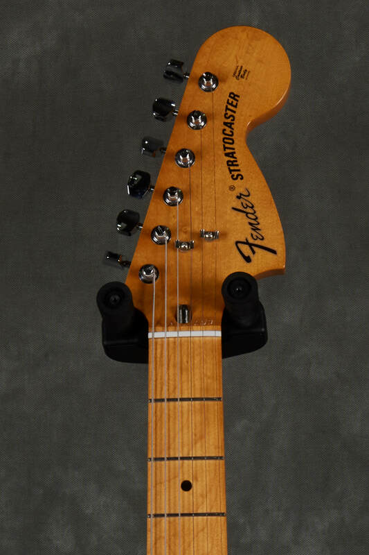 Vintera '70s Stratocaster headstock