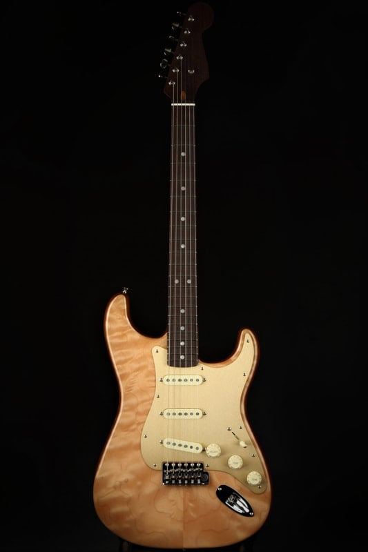 Rarities Quilt Maple Top Stratocaster front