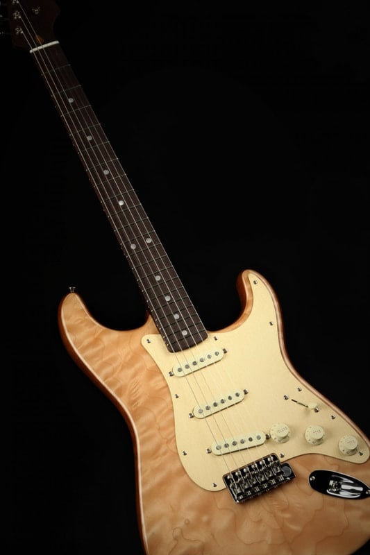 Rarities Quilt Maple Top Stratocaster front