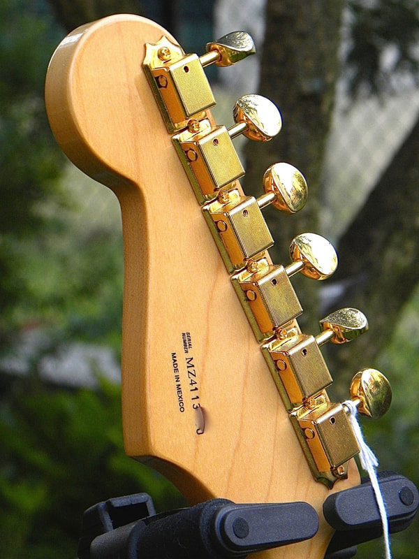 50th Anniversary Golden Stratocaster (MIM) - FUZZFACED