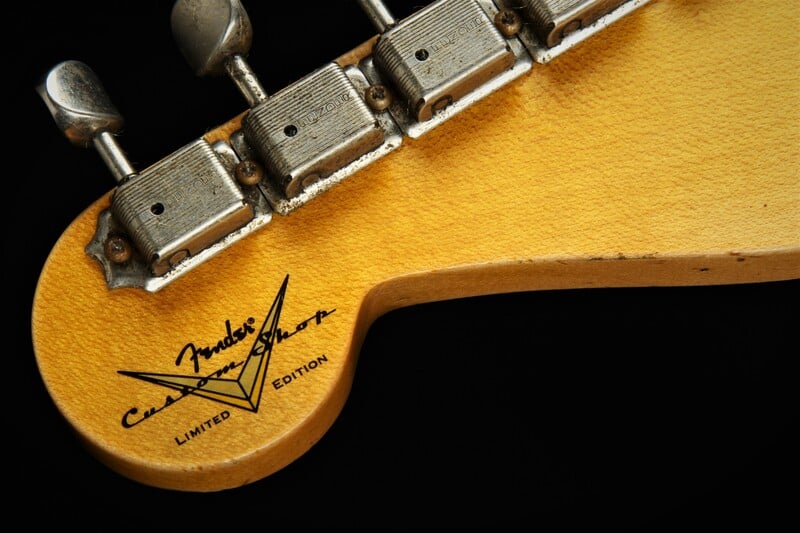 Limited Edition '62/'63 Stratocaster Journeyman Relic CS Logo