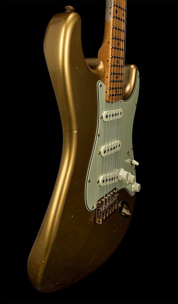 Limited '62 Bone Tone Stratocaster Journeyman Relic body side