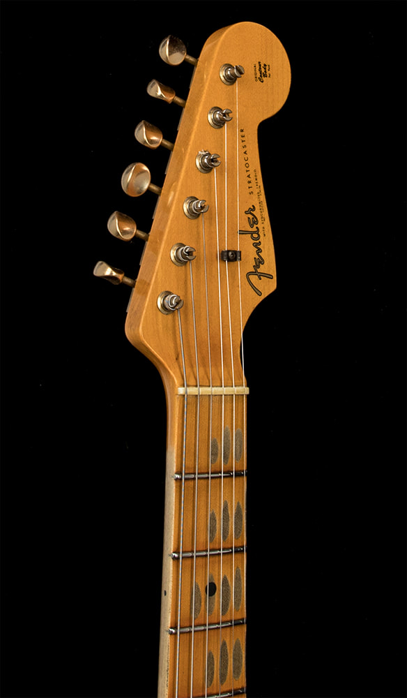 Limited '62 Bone Tone Stratocaster Journeyman Relic headstock