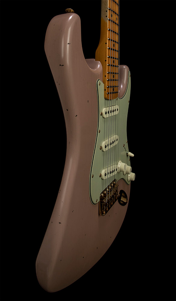 Limited '62 Bone Tone Stratocaster Journeyman Relic body side
