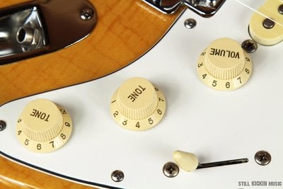 Foto Flame Stratocaster knobs