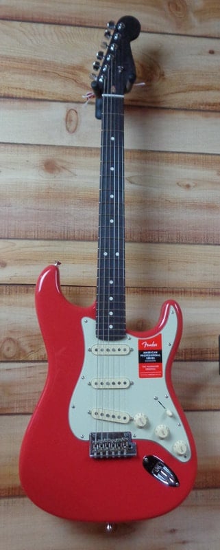 American Professional Stratocaster Rosewood Neck front