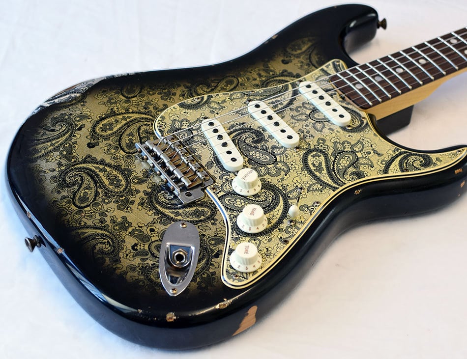 Limited '69 Black Paisley Stratocaster Relic body side