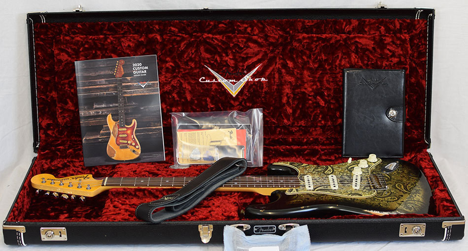 Limited '69 Black Paisley Stratocaster Relic case opened