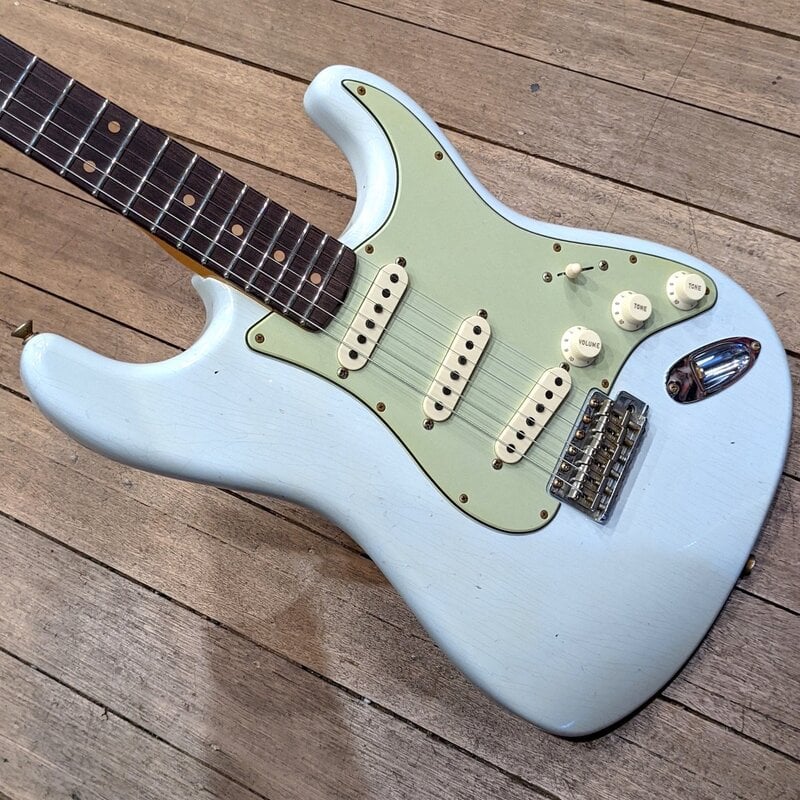 1960 Stratocaster Journeyman Relic Body front