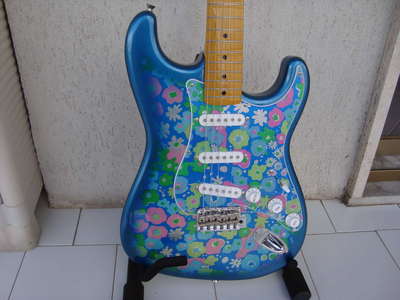 Classic Series Blue Flower Paisley Stratocaster body