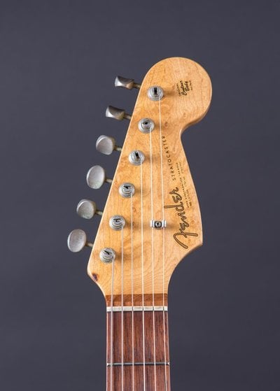 Relic '60s Stratocaster Headstock front