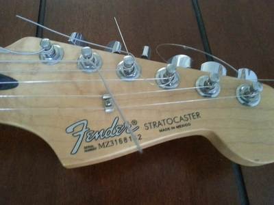 Stratocaster Junior headstock