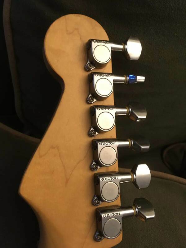 US Contemporary Stratocaster headstock back
