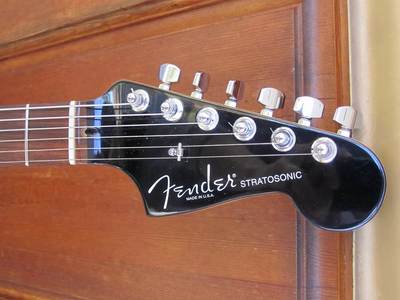 Strat-O-Sonic Headstock front