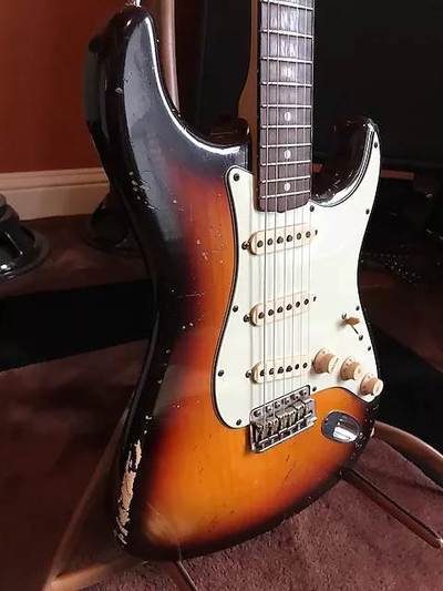 Limited 1964 Stratocaster Relic body side
