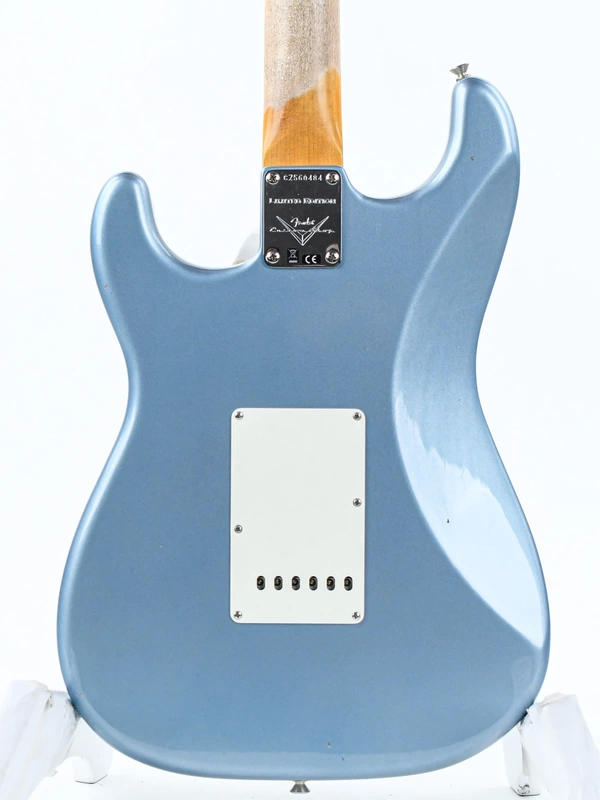 LTD '67 Stratocaster HSS Journeyman Relic Faded Aged Blue Ice Metallic