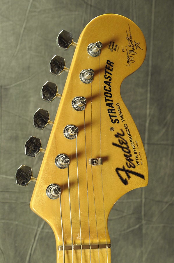 ST68 Malmsteen Stratocaster Japan