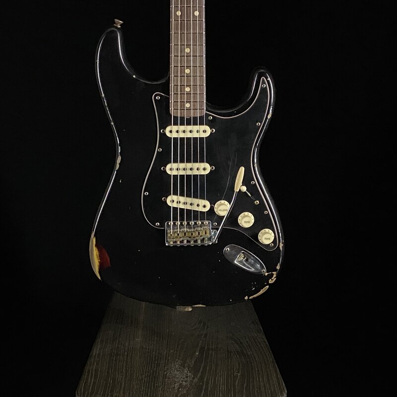 Limited Edition Dual-Mag II Strat Relic body
