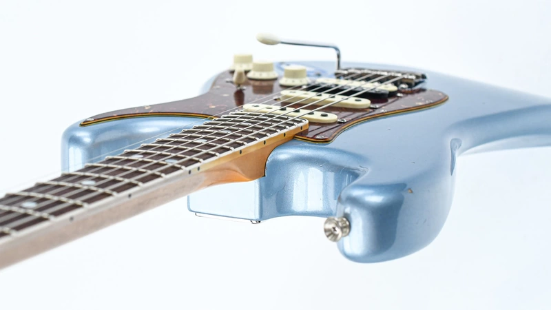 LTD '67 Stratocaster HSS Journeyman Relic Faded Aged Blue Ice Metallic