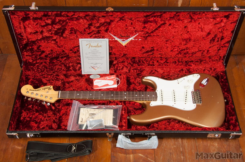 Time Machine 1969 Journeyman Relic Stratocaster case