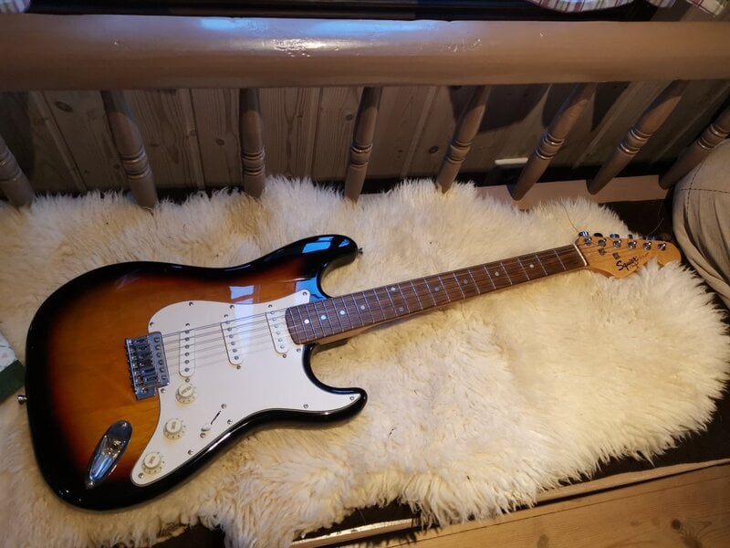 Squier SE with 22 frets